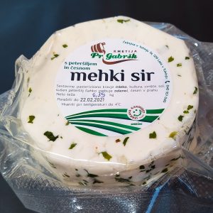 Mehki sir s peteršiljem in česnom